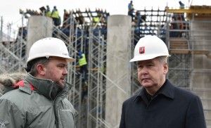 Сергей Собянин проинспектировал строительство ключевой эстакады на Волоколамском шоссе