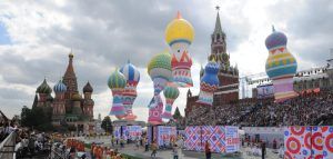 10 праздничных площадок появятся на Тверской в День города