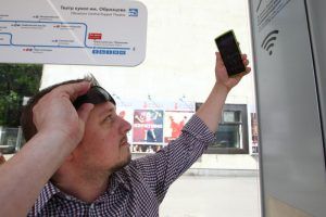 Около миллиона москвичей зарегистрировались в сети Wi-Fi наземного транспорта