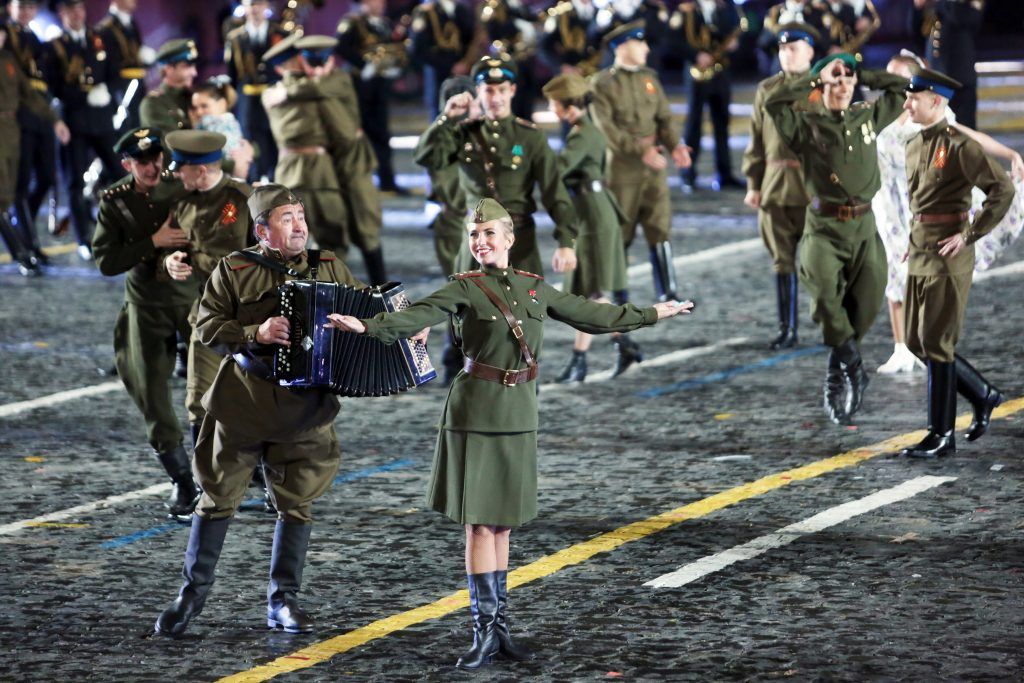 Песня иду по городу. Военная культура. Армия и культура. Культура военнослужащих. Праздник в армии.