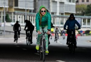 Большой Московский парад велосипедистов пройдет по Садовому кольцу 28 мая. Фото: "Вечерняя Москва"
