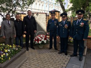 Открытие памятной доски пожарным военных лет состоялось в Москве. Фото: пресс-служба префектуры ЦАО