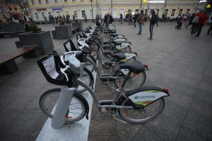 Зарядка для гаджетов может появится на прокатных велосипедах. Фото: «Вечерняя Москва»