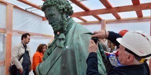 Первая комплексная реставрация памятника Пушкину подходит к концу. Фото: mos.ru