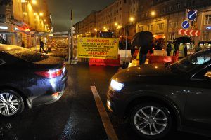 Проезд по Ильинке ограничили до 4 сентября. Фото: "Вечерняя Москва"