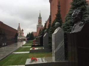 Режим работы Мавзолея Ленина изменится в связи с празднованием Дня города. Фото: "Вечерняя Москва"