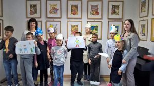 Подопечные Художественного центра «Дети Марии» побывали на выставке «У Лукоморья». Фото: ХЦ "Дети Марии"