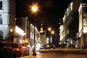 Новая ландшафтная подсветка появится на трех бульварах в центре. Фото: «Вечерняя Москва»