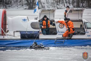 В зимний период безопасность на воде обеспечат московские спасатели. Фото: пресс-служба Префектуры ЦАО