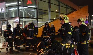 Пожарные и спасатели Новой Москвы провели первые учения в метро. Фото: пресс-служба Департамента ГОЧС и ПБ