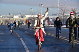 Зимний велопарад этого года пройдет вокруг парка «Зарядье». Фото: "Вечерняя Москва"