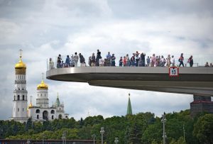 Парк «Зарядье» вышел в финал Всемирного фестиваля архитектуры. Фото: Александр Кожохин, «Вечерняя Москва»