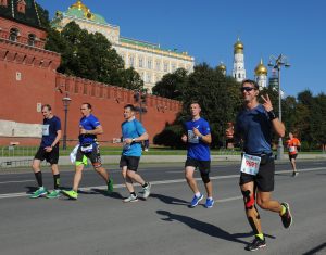 Самые активные, самые спортивные: на Московском марафоне побежит команда активных граждан. Фото: Александр Кожохин, «Вечерняя Москва»