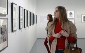 Сотрудники музея Анатолия Зверева обновили выставку автора ко Дню города. Фото: официальный сайт мэра Москвы