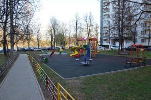 Спортивные и детские площадки приведут в порядок по семи адресам района. Фото: Анна Быкова
