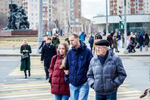 Пешеходную прогулку по району организуют сотрудники библиотеки имени Антона Чехова. Фото: Наталья Феоктистова, «Вечерняя Москва»