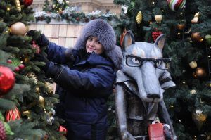 Эксперт посоветовала отложить украшение елки до 31 декабря. Фото: Светлана Колоскова, «Вечерняя Москва»