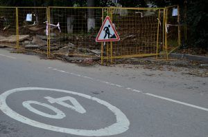 Сотрудники «Жилищника» отремонтировали дорожное покрытие в районе. Фото: Анна Быкова