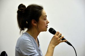 Онлайн-занятие по вокалу организуют сотрудники Культурного центра «Новослободский». Фото: Анна Быкова