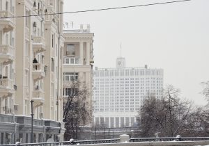 На медиафасадах столицы 9 апреля будет транслироваться запуск «Союза МС-18». Фото: Анна Быкова