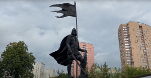 Лавров, Турчак и Попов открыли памятник Александру Невскому в Москве. Фото: скриншот с видеохостинга