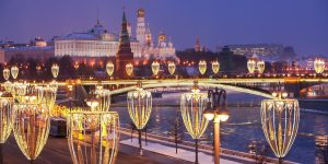 Архитектурно-художественную подсветку обновили на Большом Каменном мосту. Фото: официальный сайт мэра Москвы 