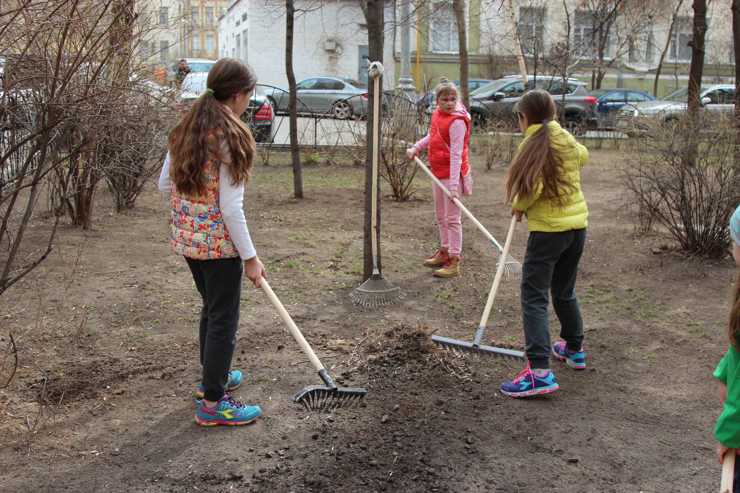 Обязательно ли ходить на субботник