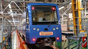 Новый тематический поезд будет курсировать через «Площадь Революции». Фото из Telegram-канала Департамента транспорта