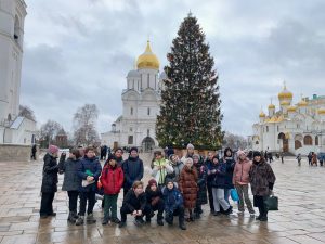 Ученики школы посетили галерею культурные центры Москвы. Фото взято с Telegram-канала школы