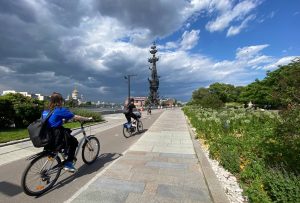 Временно перекроют движение на некоторых улицах района. Фото: Анна Быкова, «Вечерняя Москва»