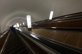 Несколько эскалаов закроют на ряде станций в районе. Фото: Анна Быкова, «Вечерняя Москва»