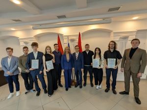 Рабочая встреча юных парламентариев района с главой МО провели в управе. Фото: страница управы Тверского района в социальных сетях