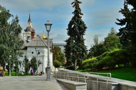 На площадке «Зарядье» представили выставку находок археологов. Фото: Анна Быкова, «Вечерняя Москва»