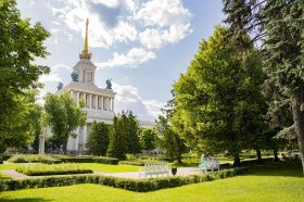 Выставка Русского музея на ВДНХ продлится до 1 февраля 2026 года — Собянин. Фото: Медиатека ВДНХ