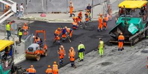 Примерно 500 тысяч квадратных метров асфальта уложили на Садовом кольце. Фото: пресс-служба комплекса городского хозяйства Москвы