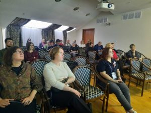 Сотрудники музея Островского представили модель волонтерского центра на круглом столе. Фото: официальная страница музея в социальных сетях