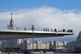 Парящий мост обновят в «Зарядье». Фото: Анна Быкова, «Вечерняя Москва»