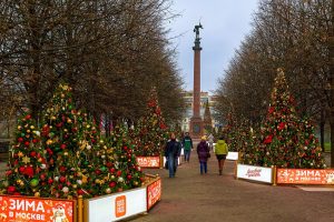 На Цветном бульваре установили праздничные елки. Фото: сайт мэра Москвы