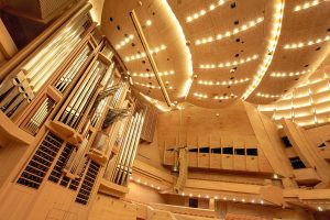 Специалисты зала «Зарядье» рассказали о секретах уникального инструмента. Фото: пресс-служба Департамента культуры города Москвы