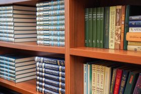 «Активные граждане» выбрали вторым лучшим книжным магазин в районе. Фото: Ксения Догонашева, «Вечерняя Москва»